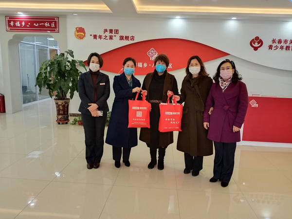 2。新城供热公司为社区捐赠口罩.png