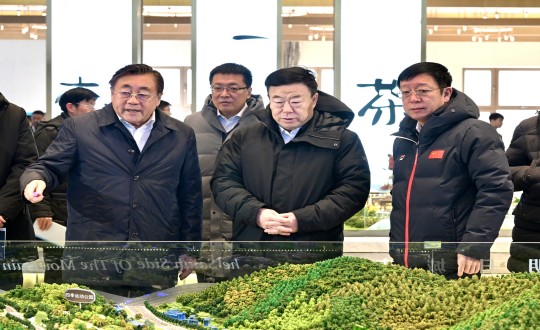 封面.市委书记张恩德一行莅临欧博ABG官网集团走访调研_副本.jpg