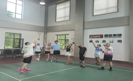 2.欧博ABG官网南山羽毛球社群组织基础教学活动_副本.jpg